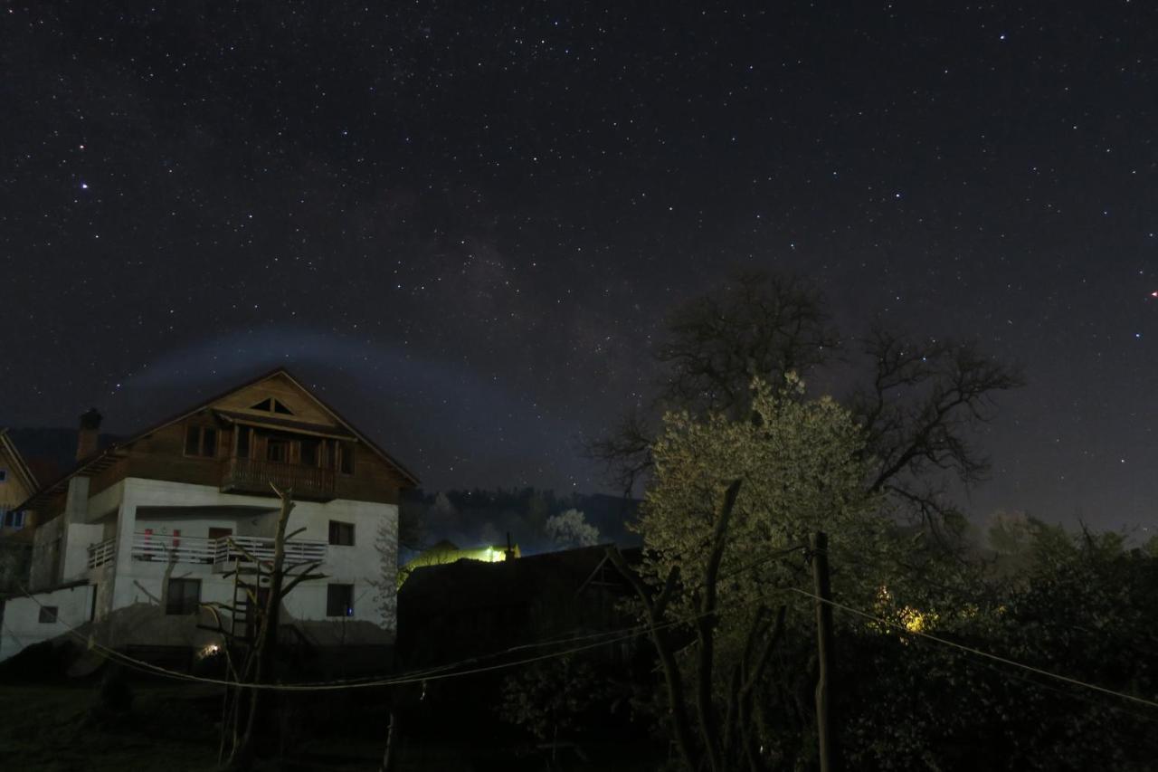 Ferienwohnung Surasul Muntelui Dragoslavele Exterior foto