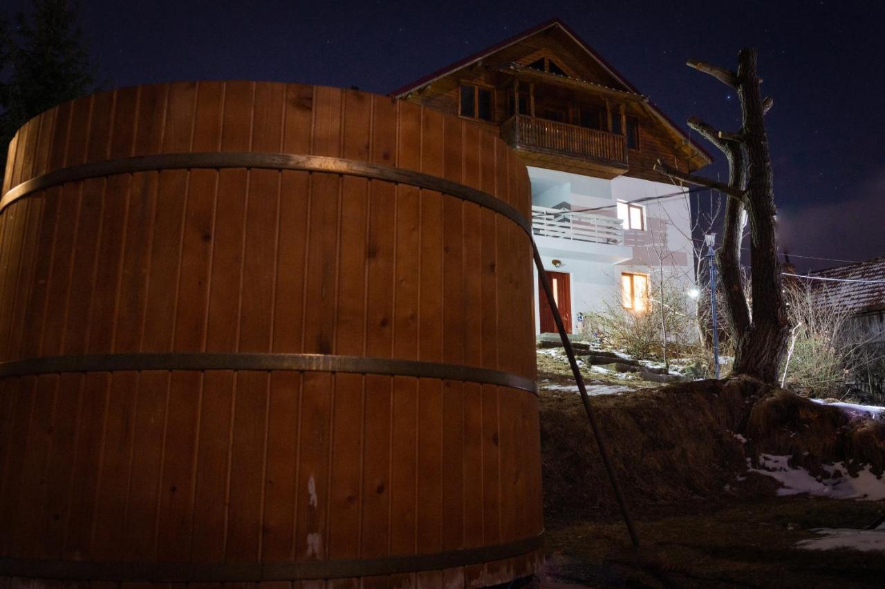 Ferienwohnung Surasul Muntelui Dragoslavele Exterior foto